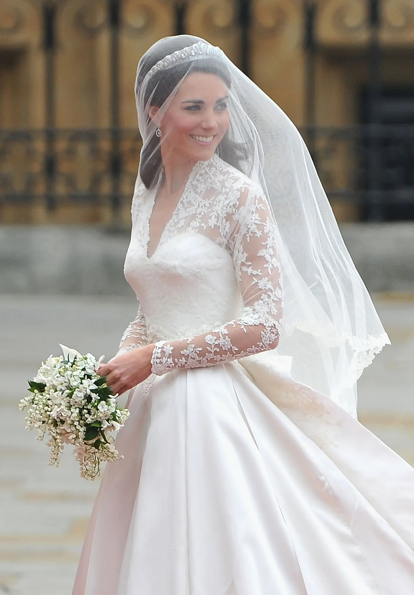 Kate middletons wedding dresses: A Celebration of Elegance插图4