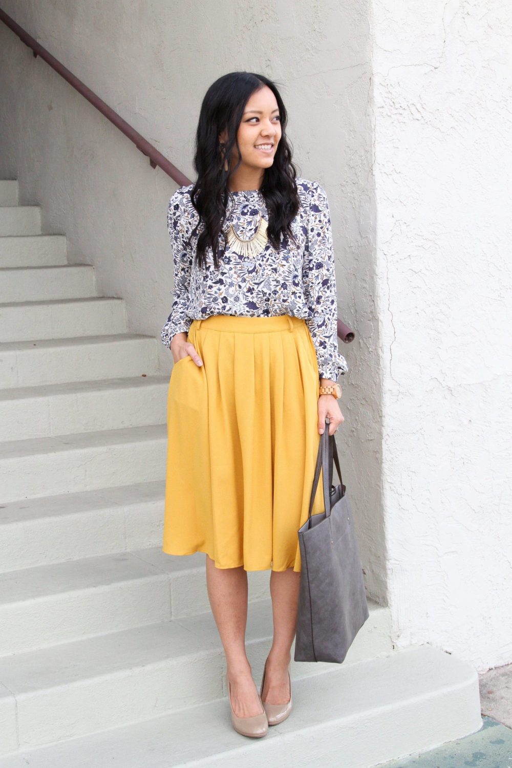 Yellow skirts for a Bold Fashion Statement缩略图