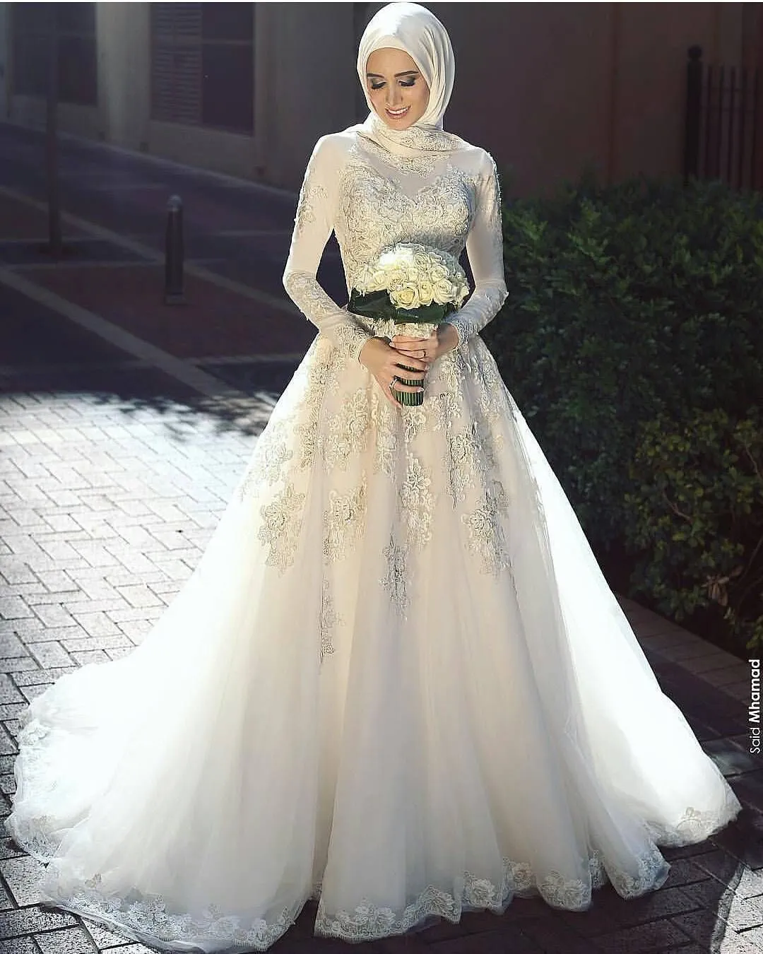 Islamic wedding dresses: Bridal Elegance Meets Faith插图4