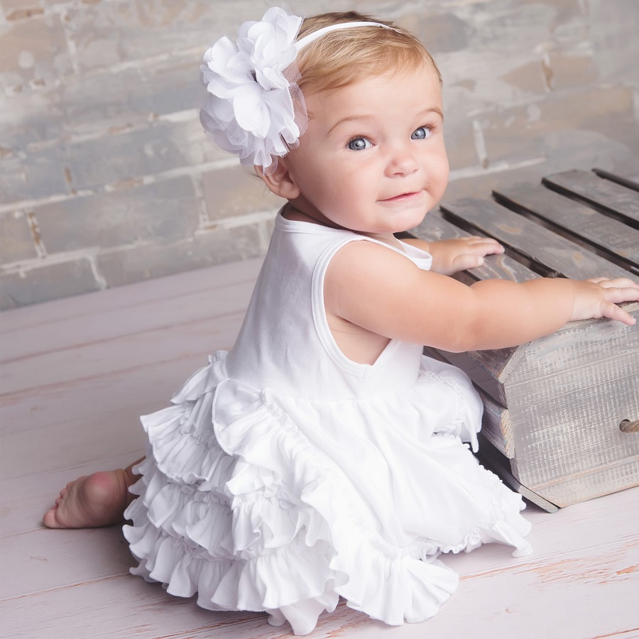 Stylish Newborn Dresses: Trends for 2024插图4